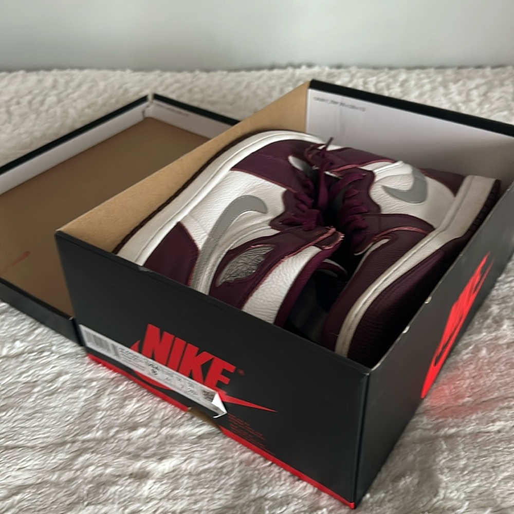 Jordan 1 High Bordeaux